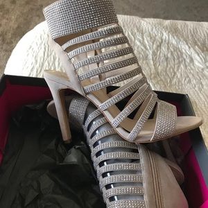 Vince Camuto Heels-new in box